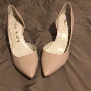 Ann Klein high heel shoes